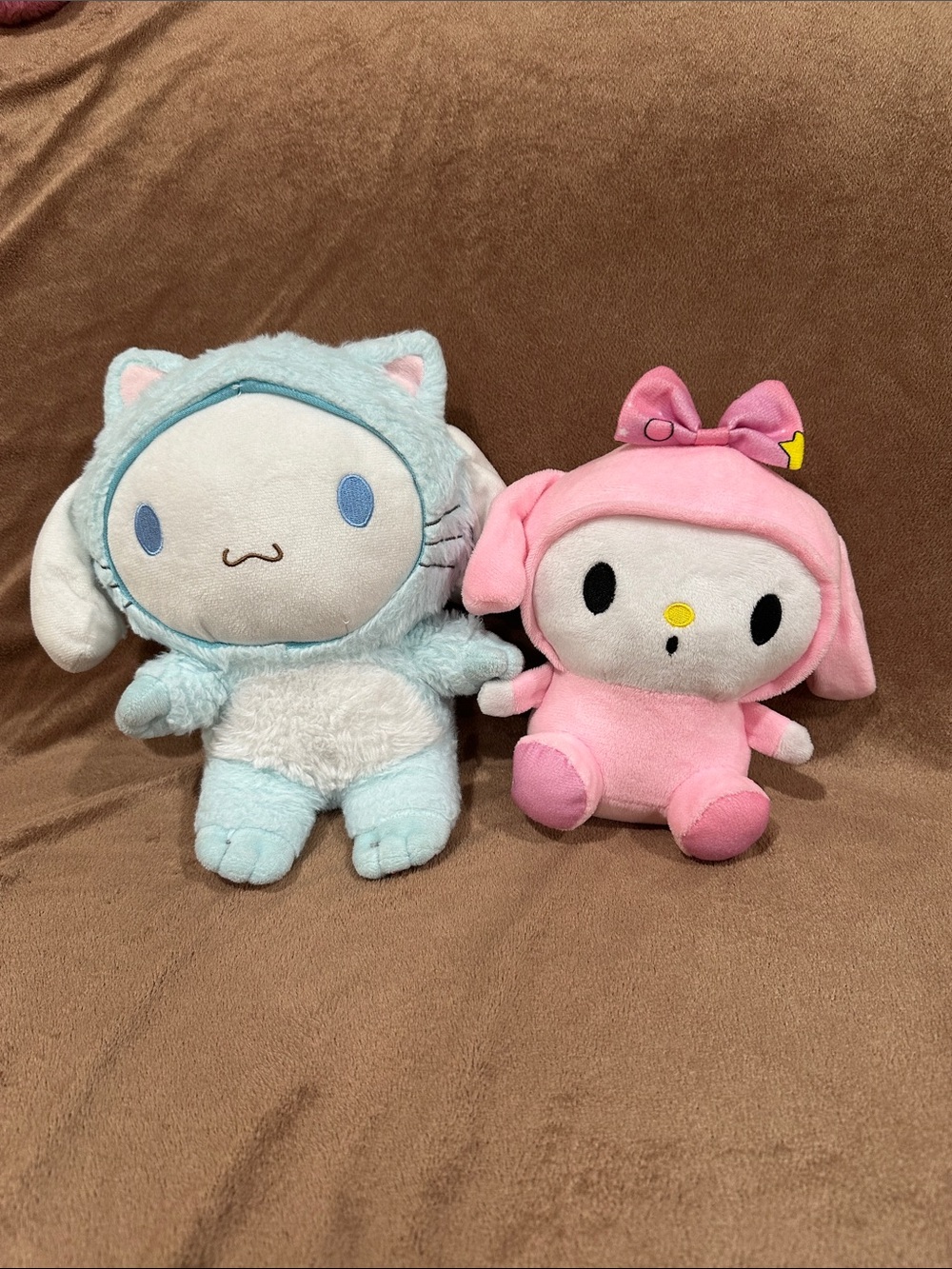 Sanrio character plush bundle: Cinnamoroll and My Melody